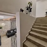 וילה Stone Castle טריבאלי