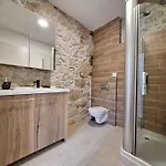 Stone Castle טריבאלי