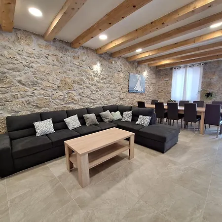 Stone Castle Villa Tribalj (Primorsko-Goranska)