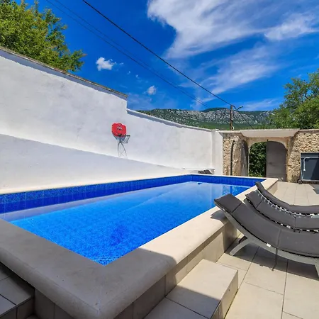 Villa Stone Castle *