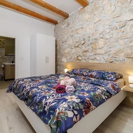 Villa Stone Castle *