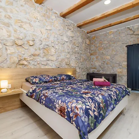 Stone Castle Villa Tribalj (Primorsko-Goranska)