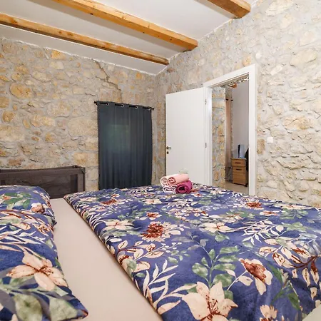 Villa Stone Castle